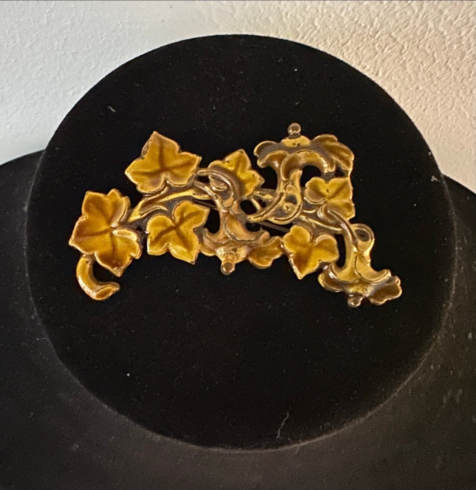 Vintage Broche Bladmotief - Goudkleurig, Overige materialen, Gebruikt, Ophalen of Verzenden, Goud