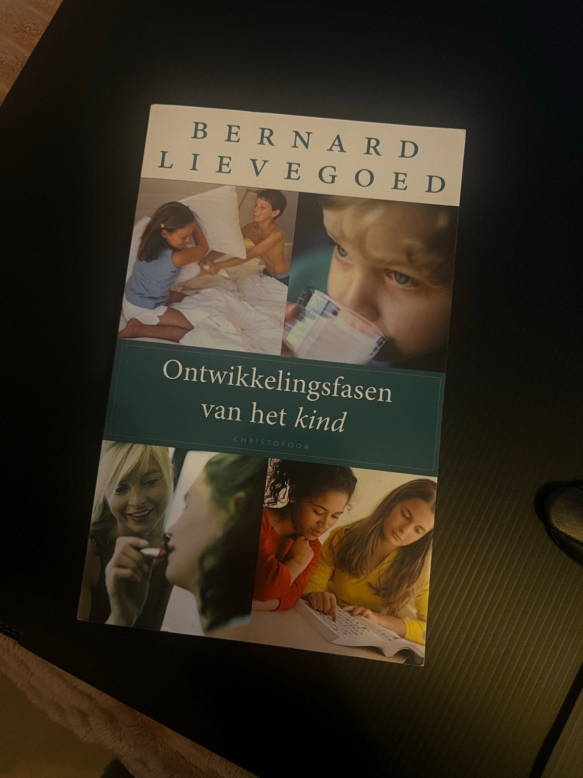 Ontwikkelingsfasen van het kind - Bernard Lievegoed (Nieuw), Boeken, Ophalen of Verzenden, Gamma, Nieuw, HBO