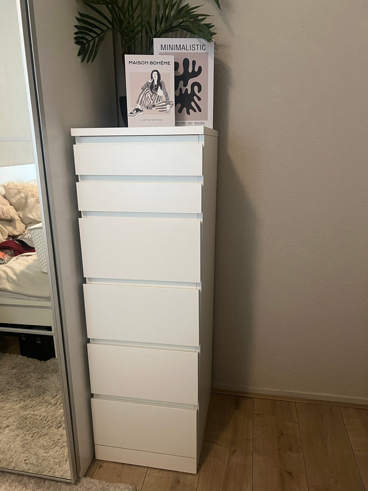 Witte ladekast met 6 laden en spiegel - Zo goed als nieuw, Ophalen, 5 laden of meer, 100 tot 150 cm, Zo goed als nieuw