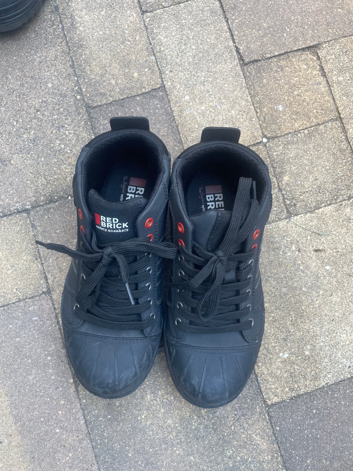 Red Brick Safety Sneakers - Zwart size 39, Kleding | Heren, Ophalen, Gedragen, Zwart, Werkschoenen