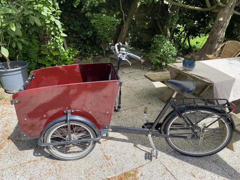 Zeer degelijke bakfiets., 4 kinderen of meer, Gebruikt, Huif, Ophalen