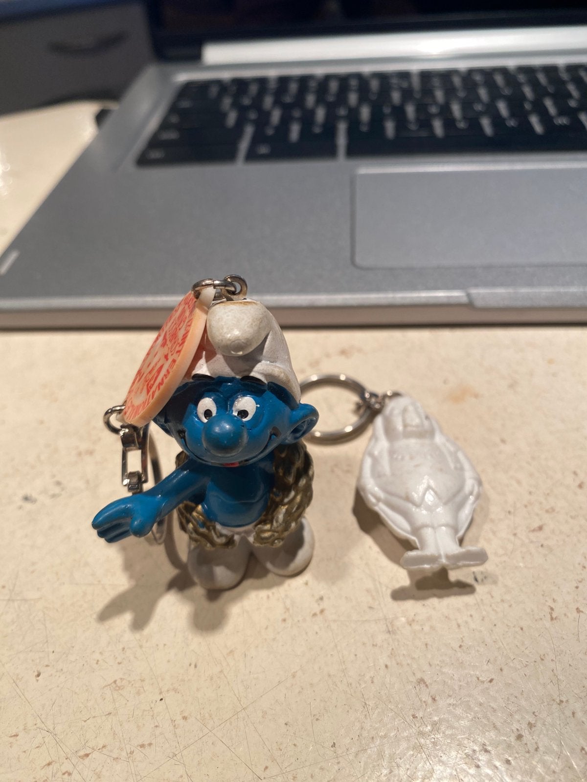 Vintage sleutelhanger smurf en butler joost, Ophalen of Verzenden, Gebruikt