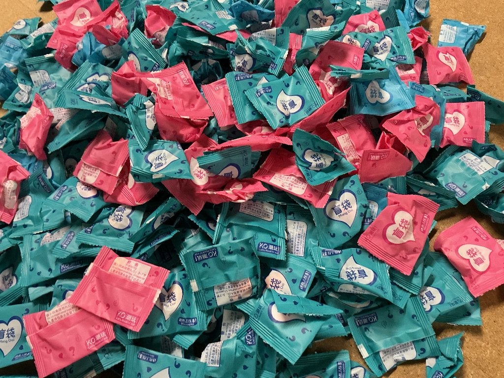 Enorm pakket Carnaval uitgooi spullen, Ophalen of Verzenden, Nieuw