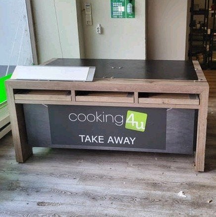 Gratis grote stevige balie ( werk) tafel, Ophalen, Gebruikt