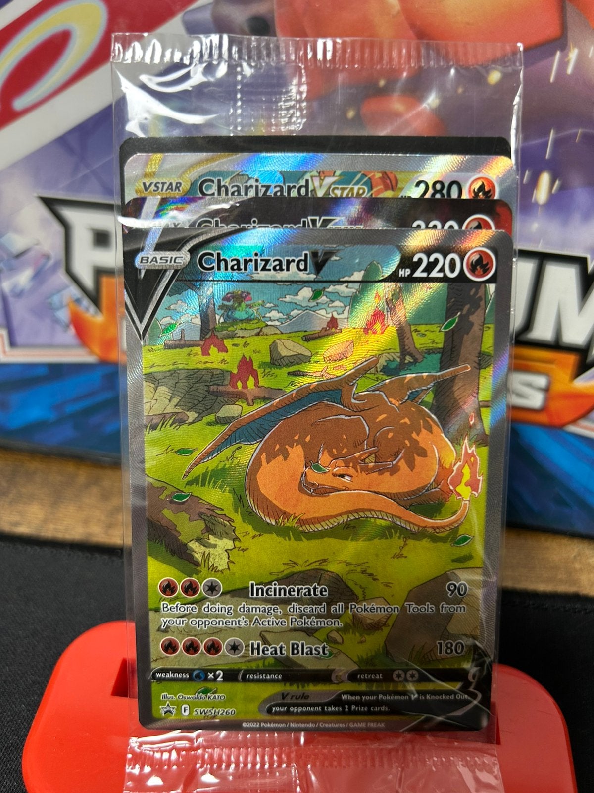 Charizard V swsh Promo set uit UPC SEALED, Hobby en Vrije tijd, Ophalen of Verzenden, Nieuw, Meerdere kaarten