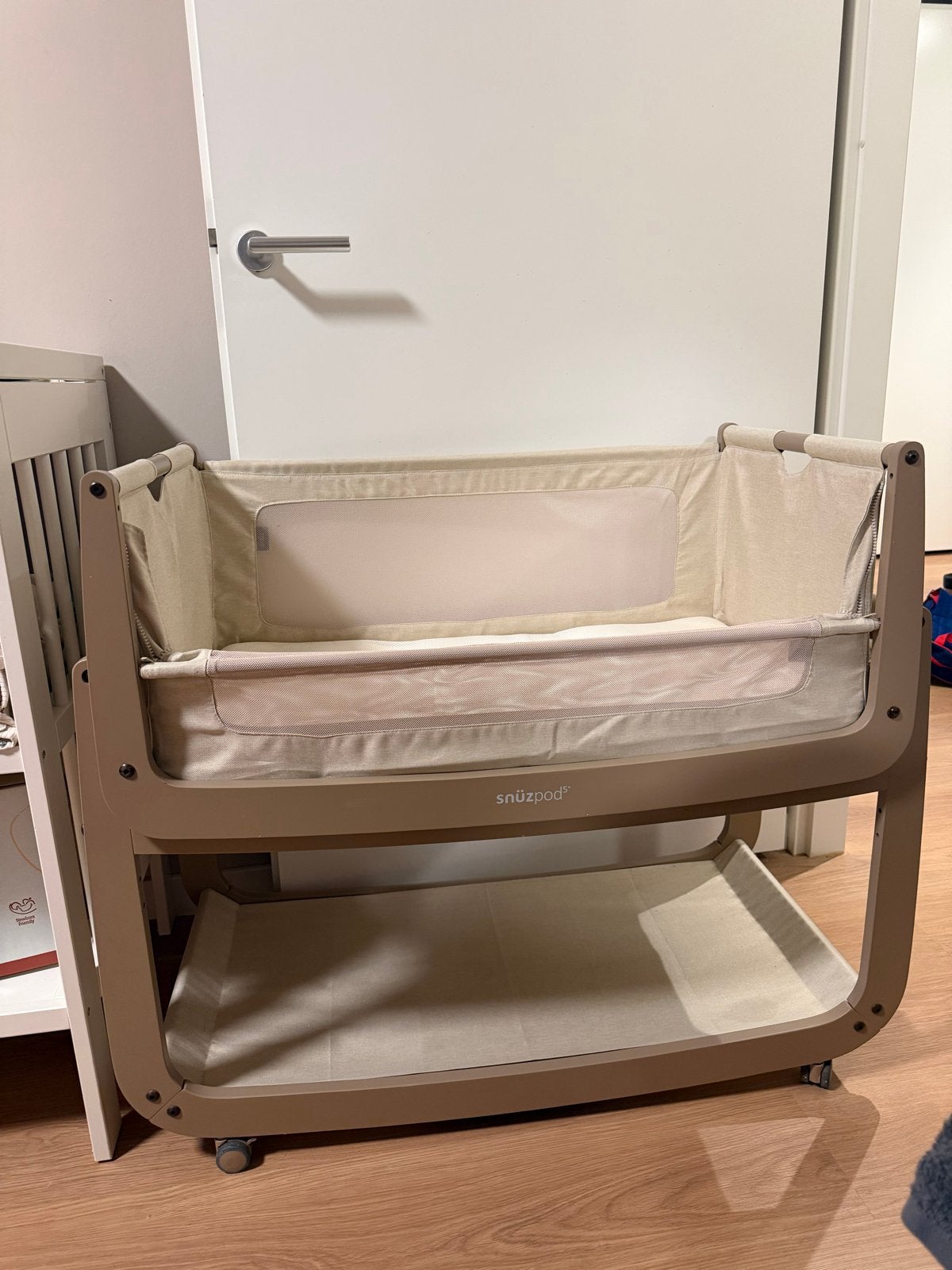 Snüzpod 5 co-sleeper - 7 maanden oud, Ophalen, Zo goed als nieuw, Wieg