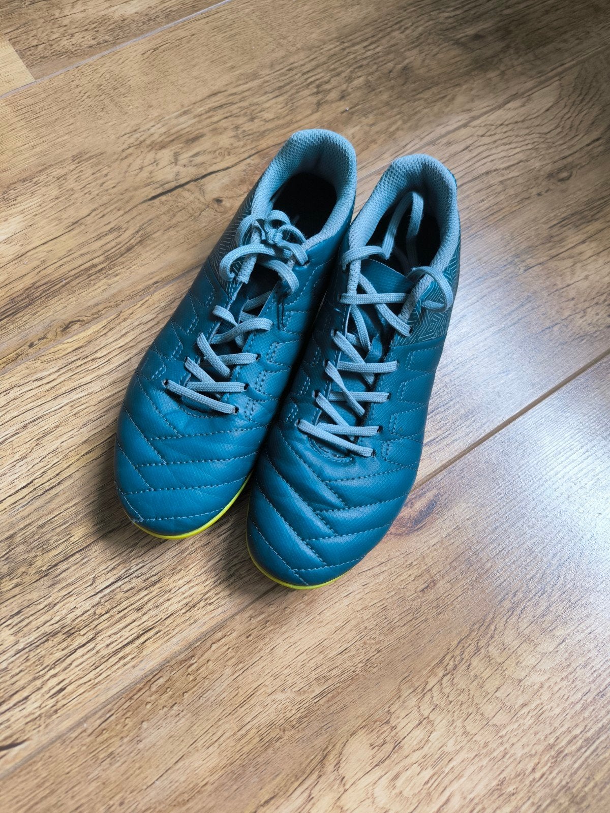 Kipsta Voetbalschoenen Maat 35, Maat XS of kleiner, Ophalen of Verzenden, Zo goed als nieuw, Schoenen
