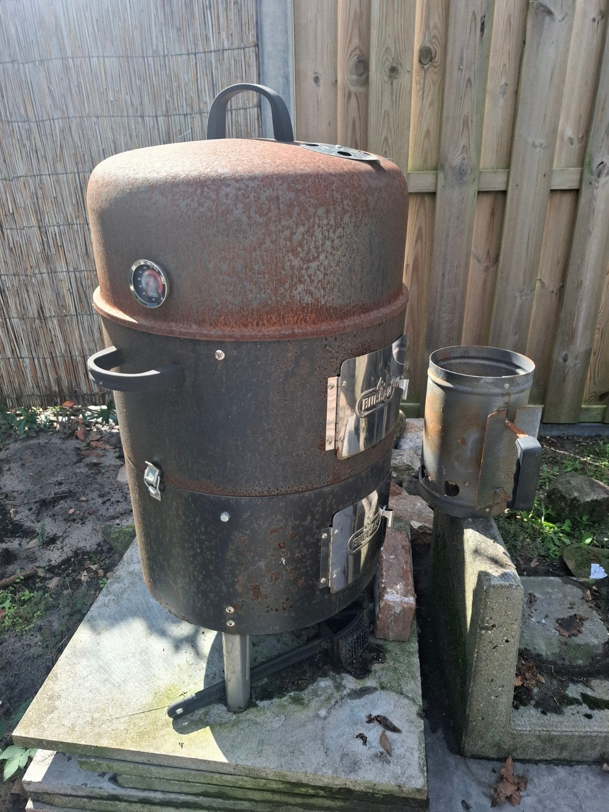 Roestige BBQ Smoker - Ideaal voor de handige klusser, Ophalen of Verzenden, Gebruikt, Onbekend