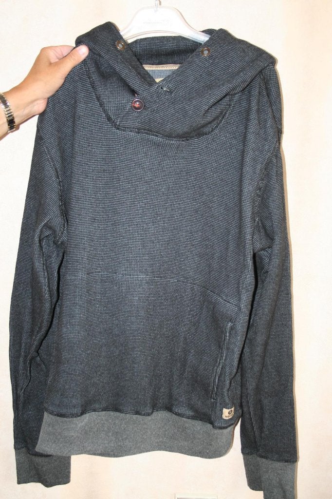 Mooie sportieve sweater met capuchon maat M merk Noize, Kleding | Heren, Ophalen of Verzenden, Zo goed als nieuw, Maat 48/50 (M)