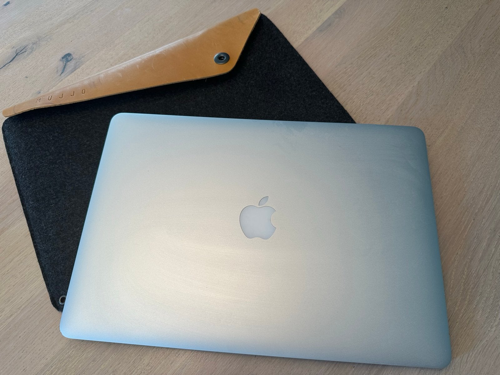 MacBook Pro (Retina, 15-inch, Mid 2015) met Mujjo hoes, Computers en Software, Apple Macbooks, 2 tot 3 Ghz, Zo goed als nieuw