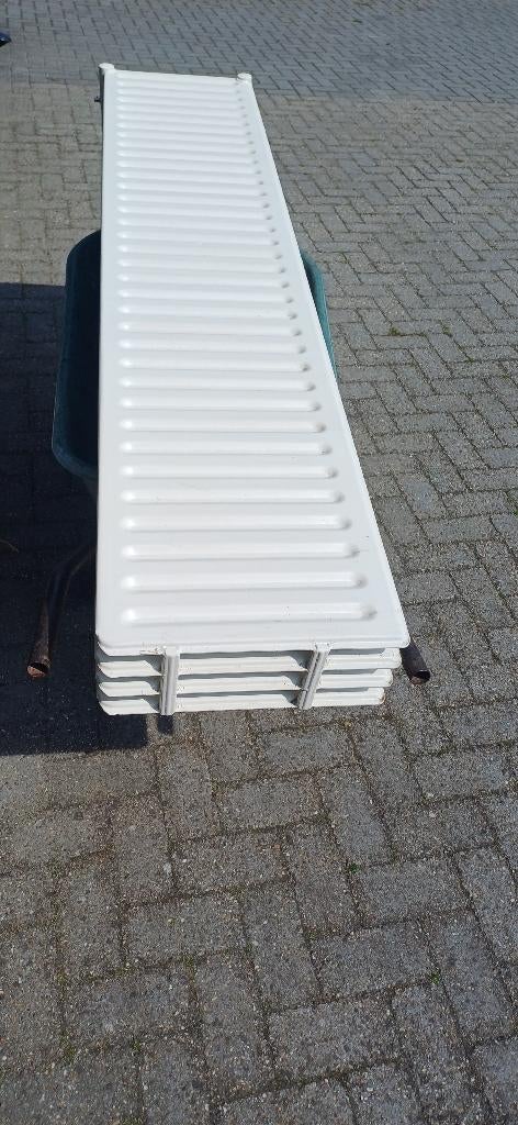 Radiator, Doe-het-zelf en Verbouw, Verwarming en Radiatoren, Ophalen, 30 tot 80 cm, Gebruikt, Radiator