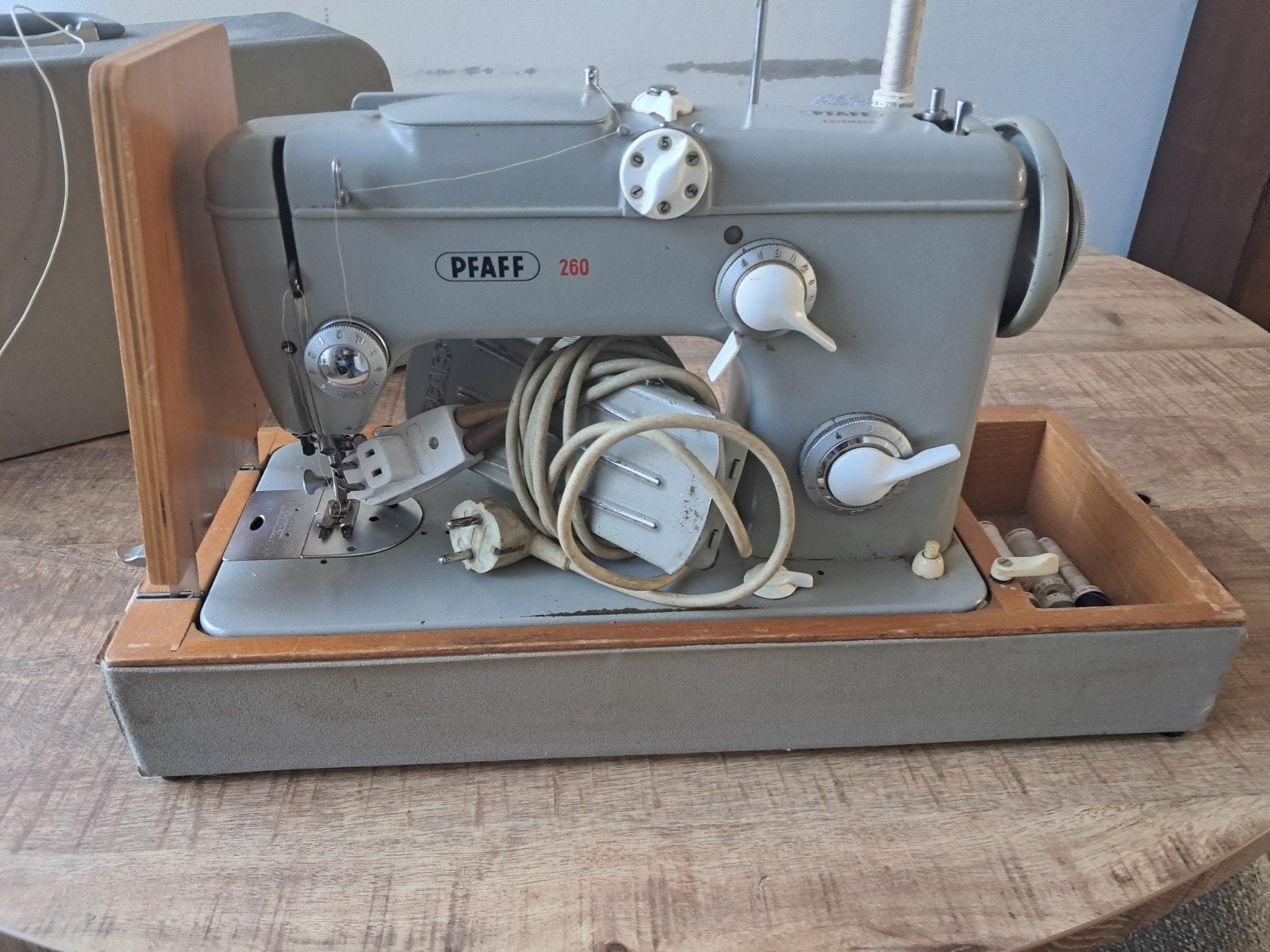 naaimachine merk PHAFF, Ophalen, Gebruikt, Naaimachine, Pfaff
