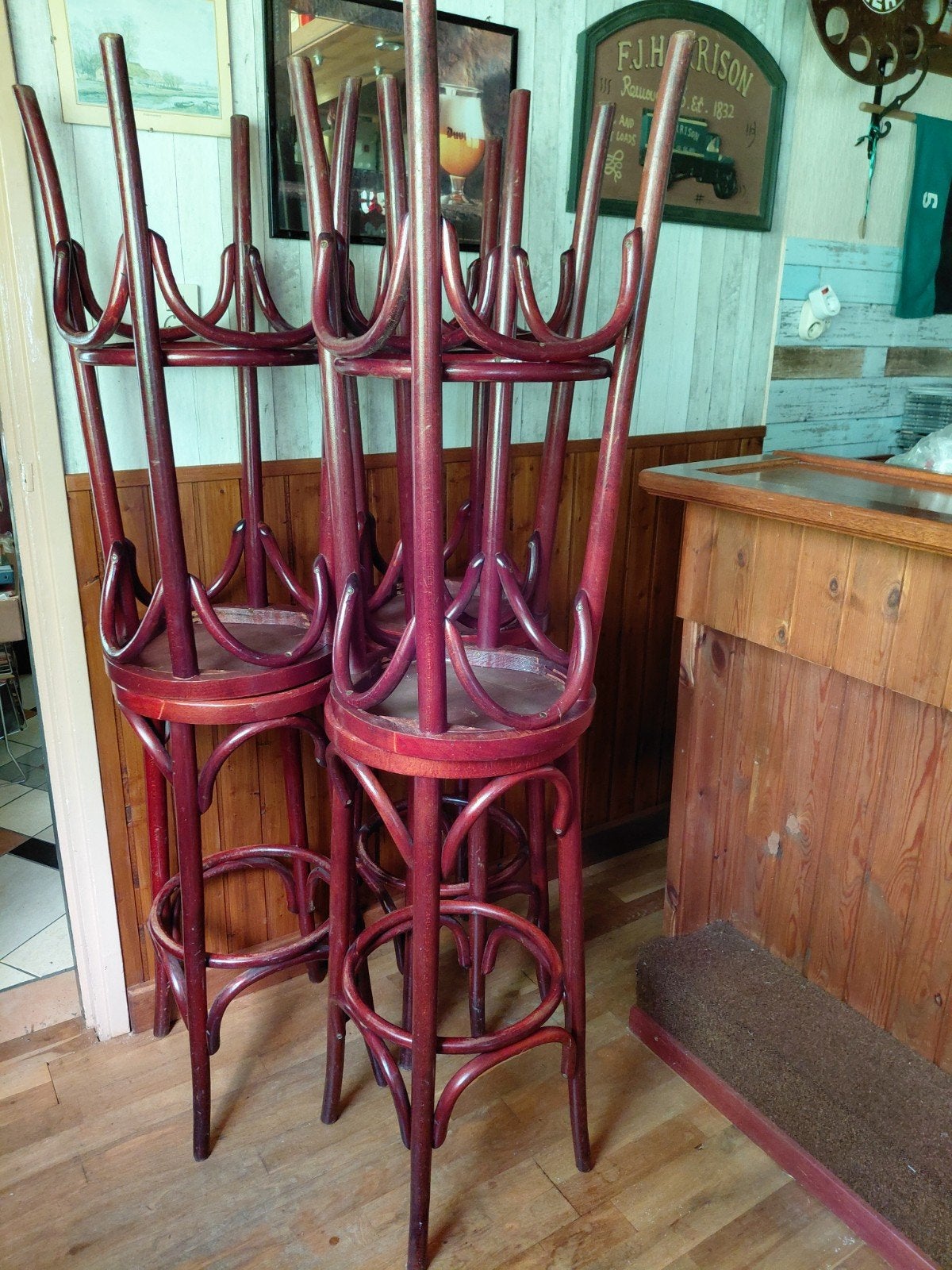 6 Vintage Barkrukken in Thonet Stijl - Gebogen Hout, Ophalen, Met voetsteun, 90 cm of meer, Hout