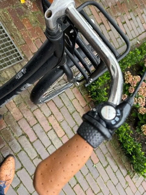 Foto 7 van Cortina 24 inch mat zwart 3 versnellingen