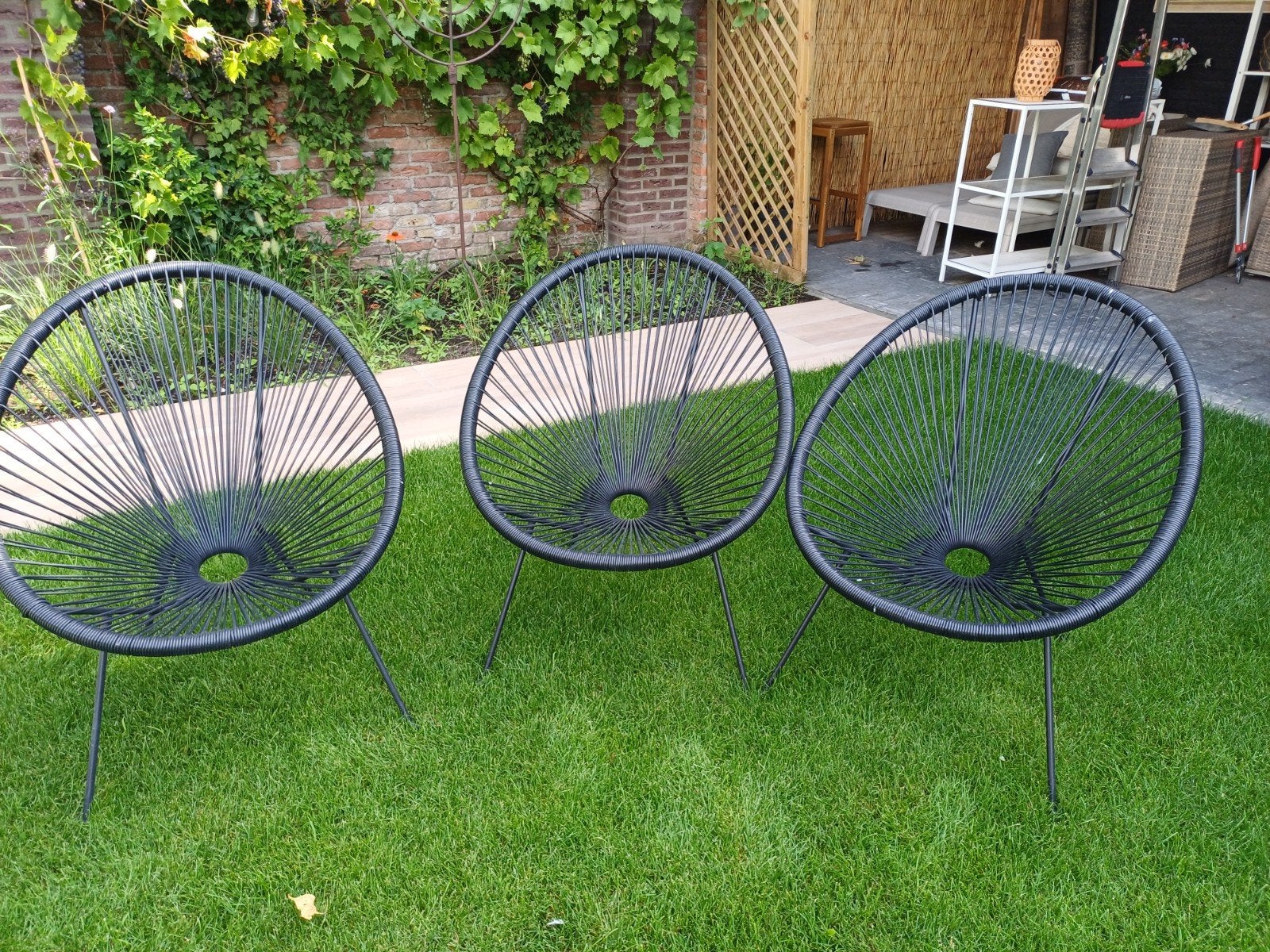 3 zwarte kuipstoelen in goede staat, Tuin en Terras, Ophalen, Zo goed als nieuw, Kunststof