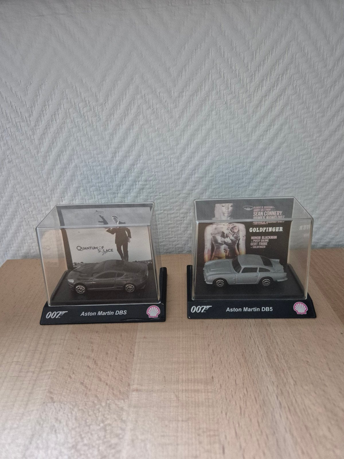 James Bond Aston Martin miniatuur auto, Overige merken, 1:50 of kleiner, Auto, Ophalen of Verzenden