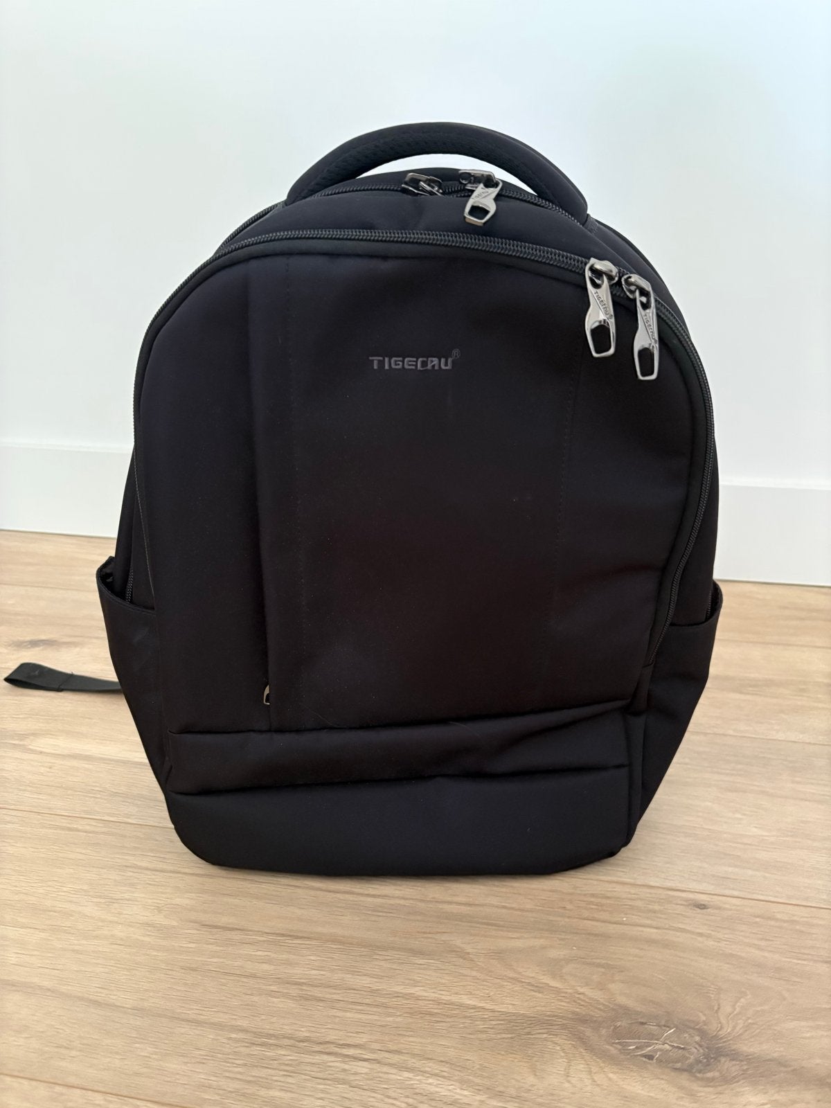 Tigernu Zwarte laptop Rugzak - Zo goed als nieuw, 25 tot 40 cm, Zo goed als nieuw, Ophalen, Overige merken