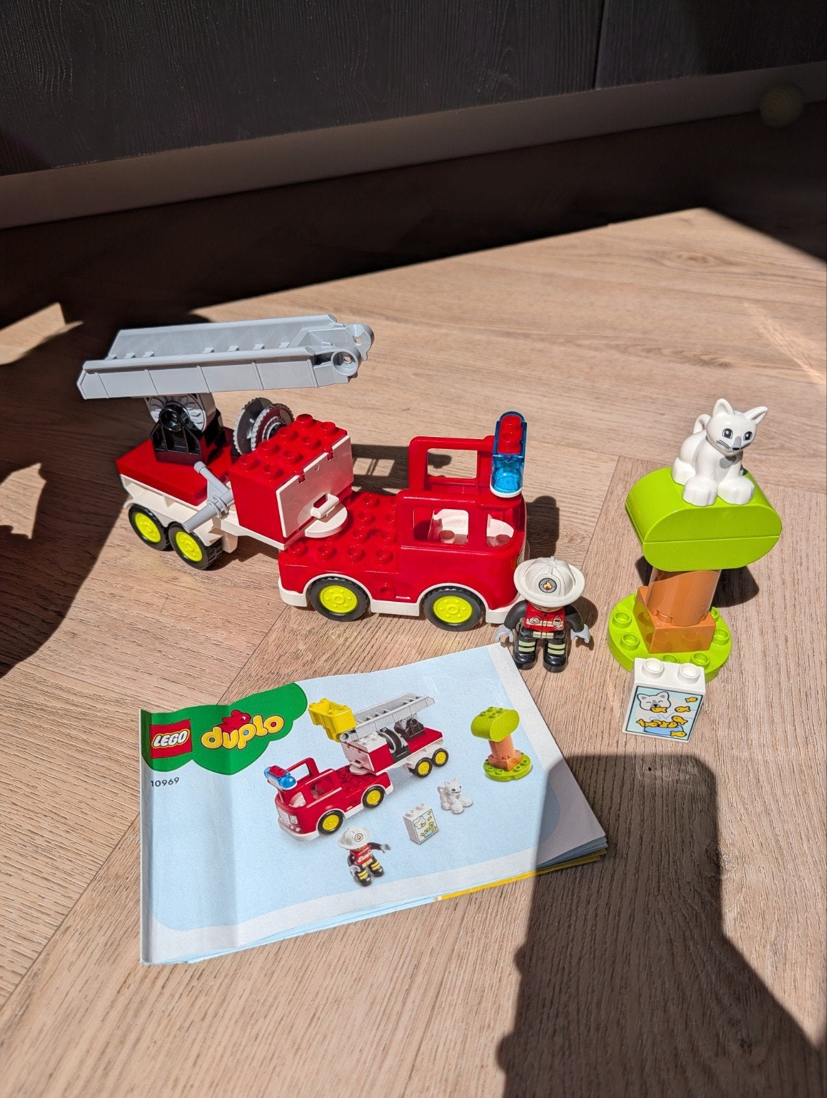 LEGO Duplo 10969 Brandweerwagen met kat, Kinderen en Baby's, Speelgoed | Duplo en Lego, Ophalen, Gebruikt, Overige thema's, Compleet