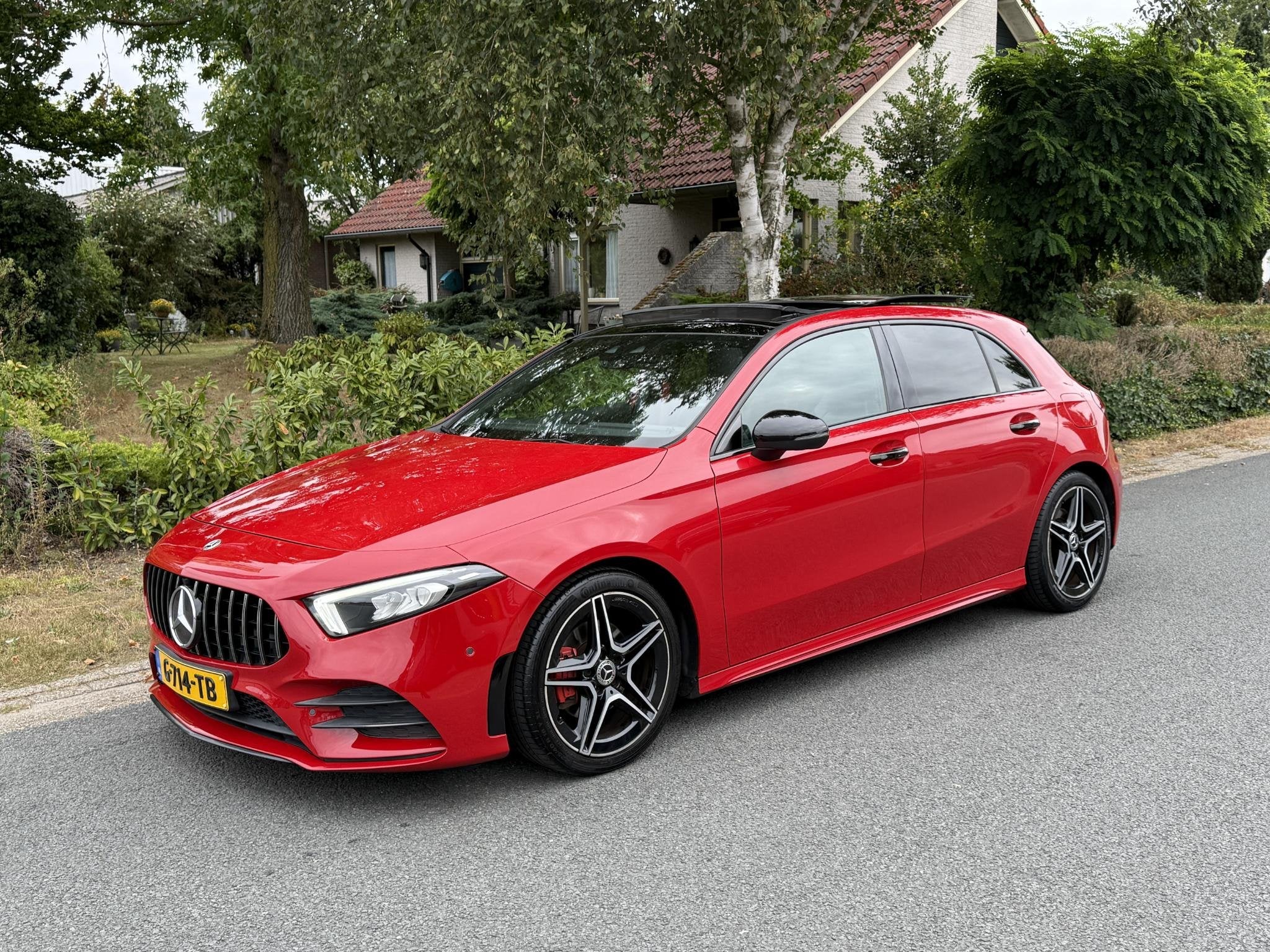 Mercedes-Benz A-klasse 200 AMG 163PK Automaat•Pano•Burme, Gebruikt, Euro 6, 4 cilinders, 163 pk