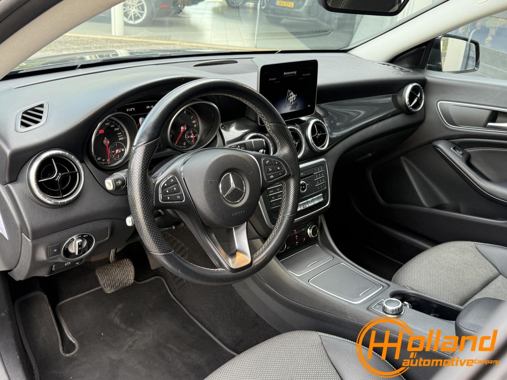 Mercedes CLA-klasse 180 Sport Edition Limited, Auto's, Gebruikt, 4 cilinders, Leder en Stof, Sedan