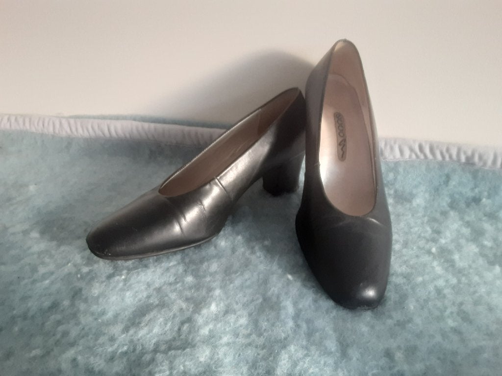 Pumps van het merk Ecco, Kleding | Dames, Ophalen of Verzenden, Zo goed als nieuw, Zwart