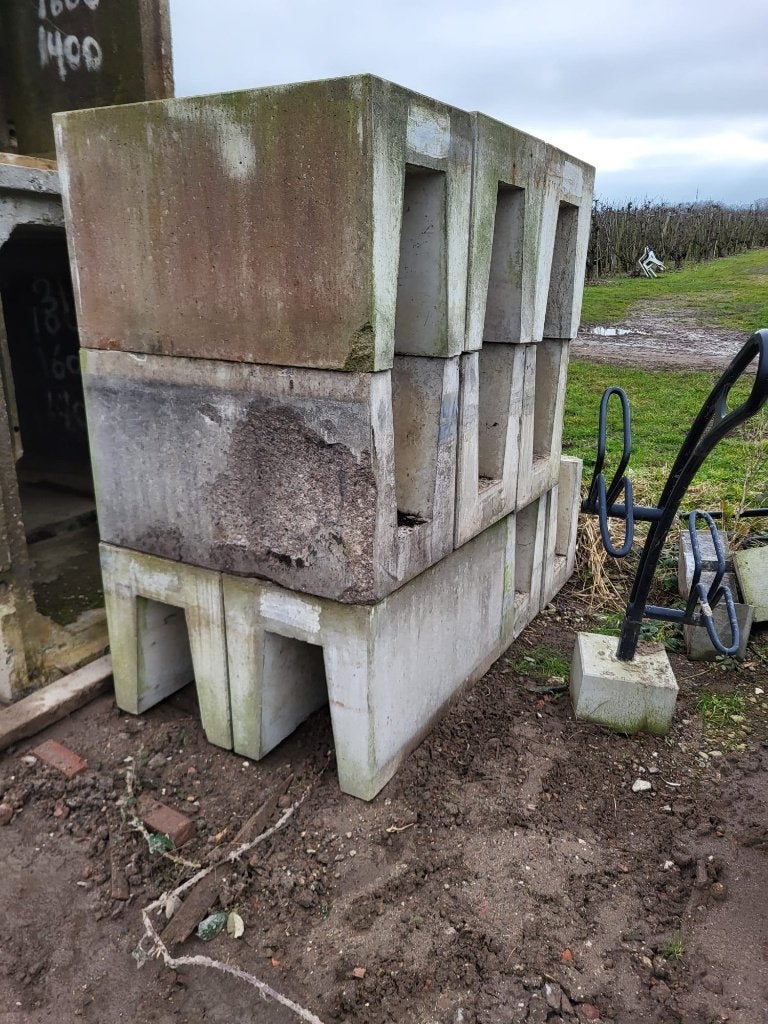 10 st gebruikte U elementen / zit elementen, Ophalen, Gebruikt, Biels, Beton