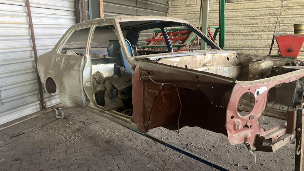 Datsun carrosserie circa 1982 - Geen kenteken papieren, Ophalen, Gebruikt, Nissan