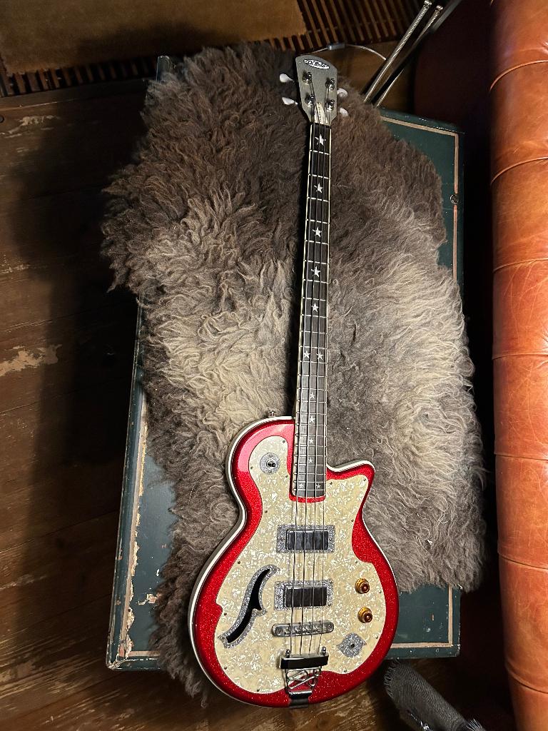 Bass Collection – Electric, Upright & Fretless (Pre-Loved), Muziek en Instrumenten, Elektrisch, Drop Productions, Gebruikt, Ophalen of Verzenden