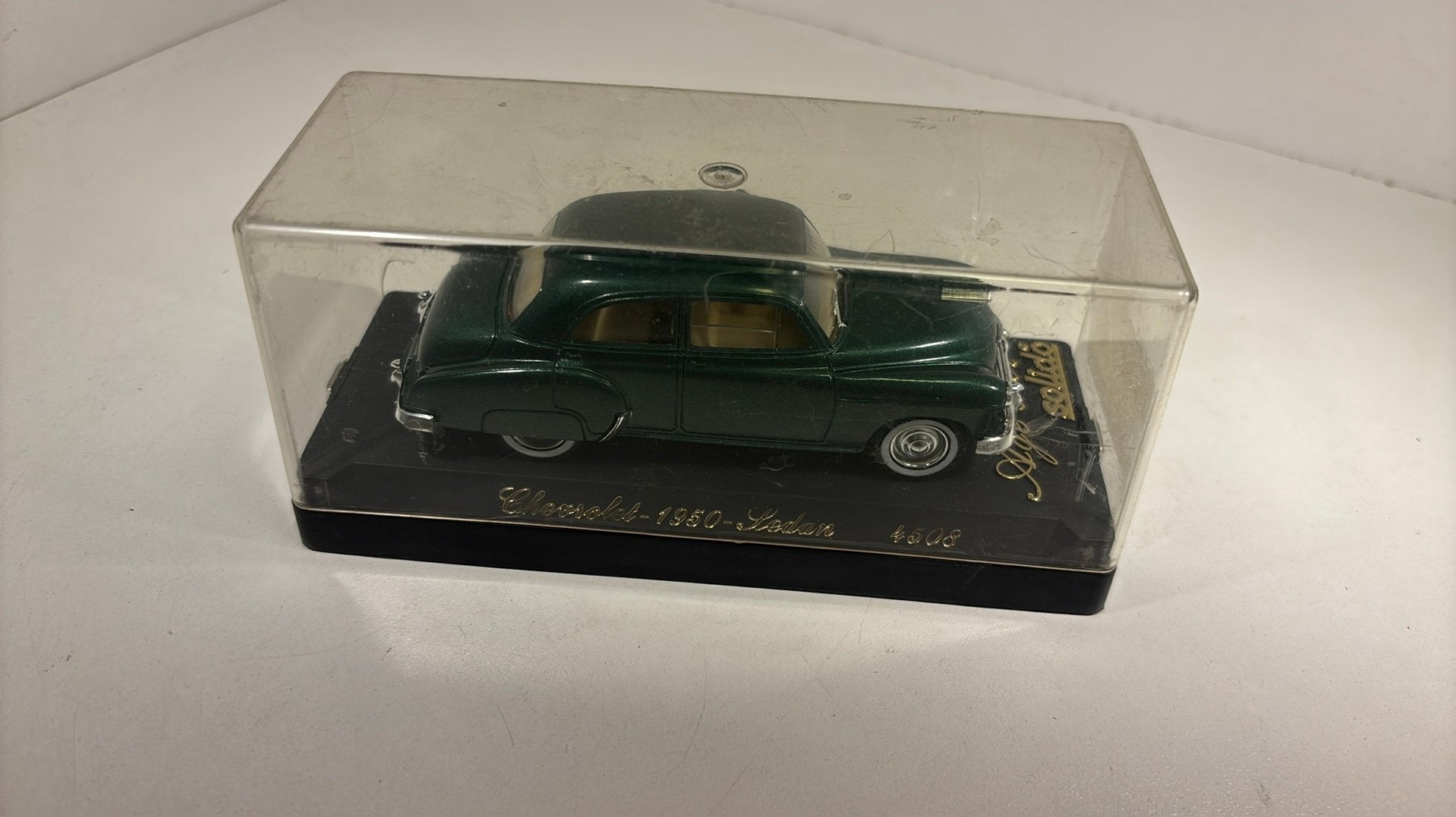 Chevrolet sedan 1950 solido 1.43, Auto, Solido, Ophalen of Verzenden, A