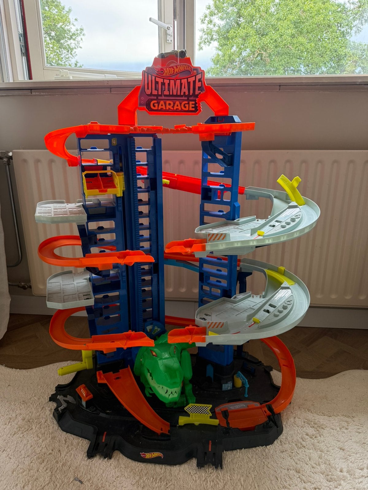 Hot wheels ultieme garage racebaan dino, Ophalen, Zo goed als nieuw, Handmatig, Hot Wheels