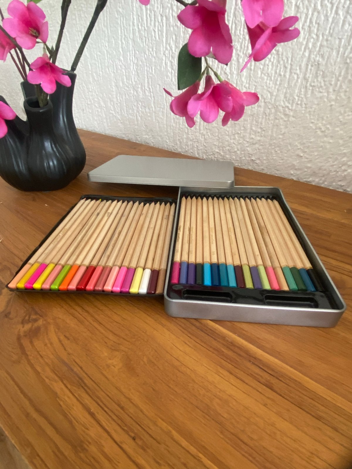 36 Kleurpotloden in blik - Craft Sensations, Ophalen of Verzenden, Zo goed als nieuw, Potlood of Stift