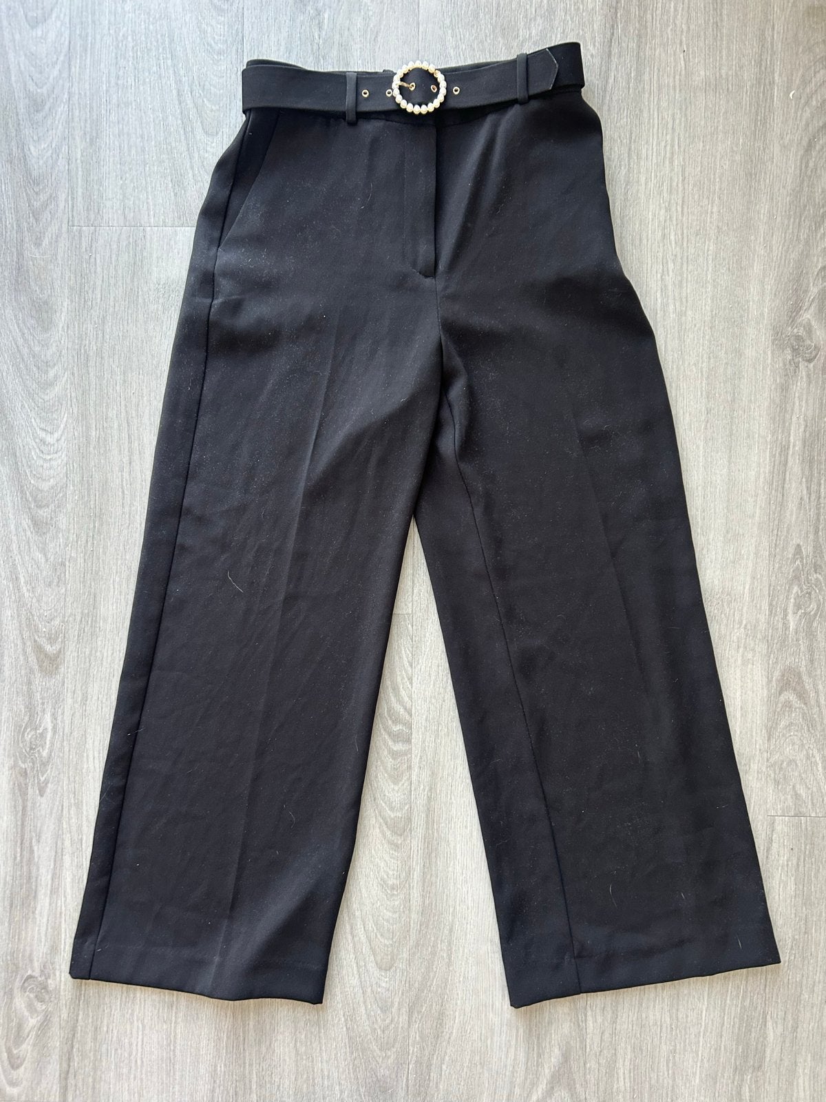 Zara zwarte culotte met parelgesp, maat M, Kleding | Dames, Ophalen of Verzenden, Gedragen, Maat 38/40 (M), Zwart