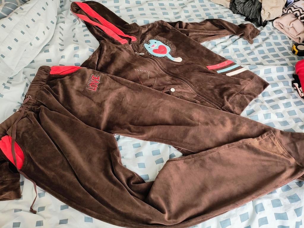 Velvet pyjamas, Kleding | Dames, Ophalen of Verzenden, Zo goed als nieuw, Maat 42/44 (L), Bruin
