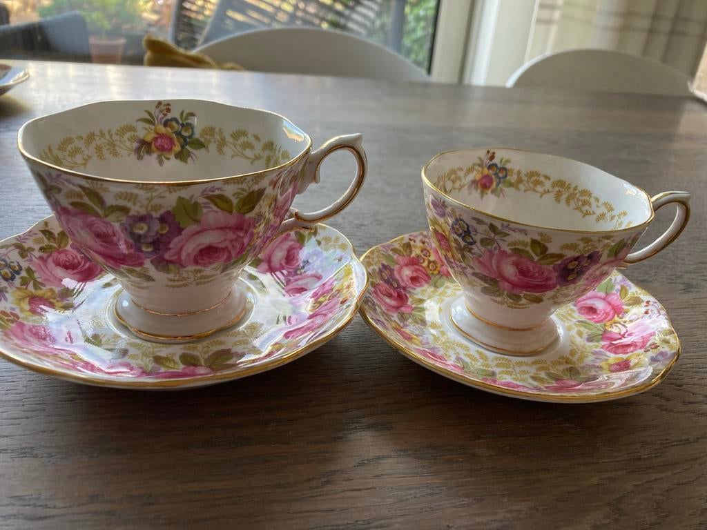 Royal Albert Serena theekopjes met schotels, Antiek en Kunst, Ophalen of Verzenden