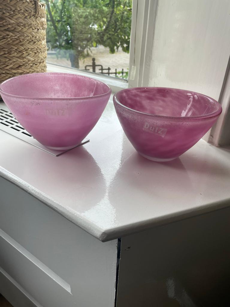 Set van 2 roze glazen schalen van Dutz, Schaal, Rond, Ophalen of Verzenden, Glas
