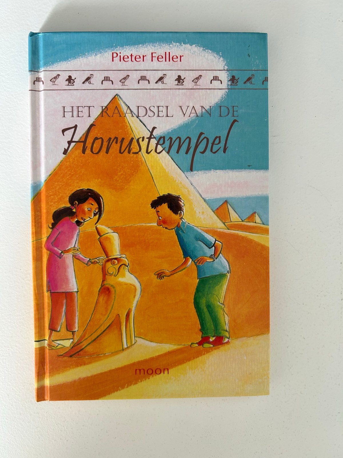 Het Raadsel van de Horustempel - Pieter Feller, Ophalen of Verzenden, Zo goed als nieuw, Fictie algemeen
