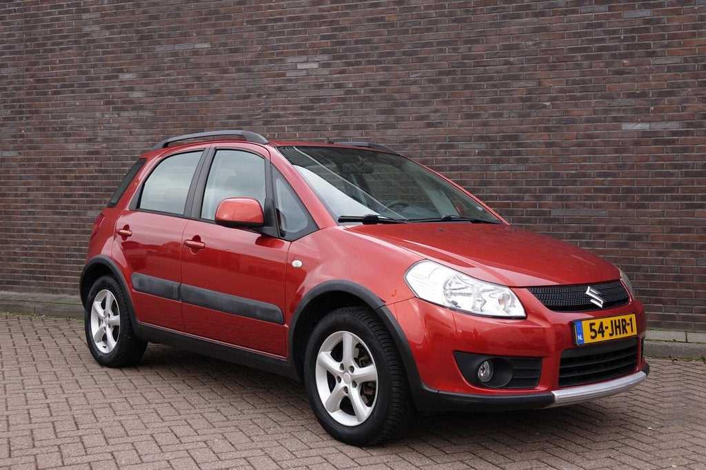 Suzuki SX4 1.6 Exclusive AUTOMAAT, airco, trekhaak, prachtig, Gebruikt, 49 €/maand, 1120 kg, Euro 4