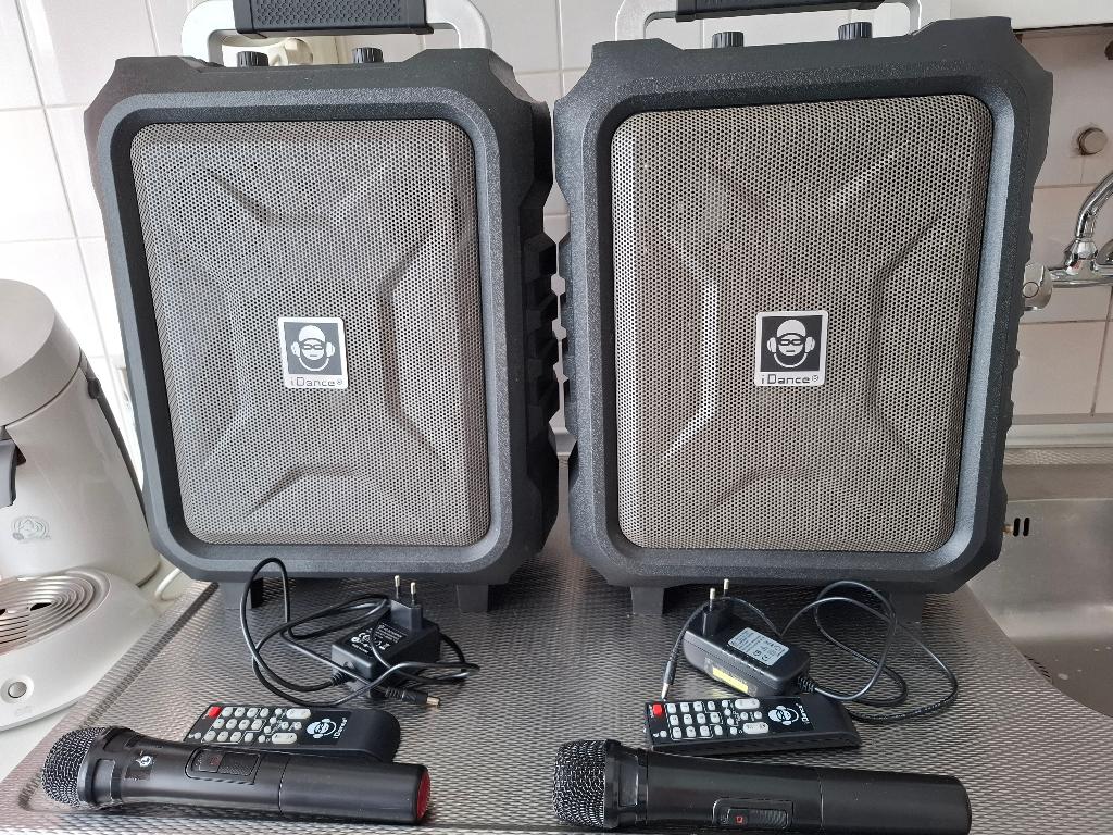2 Gitaar en microfoon versterkers met draadloze mic te koop, Ophalen, Gebruikt, Minder dan 50 watt
