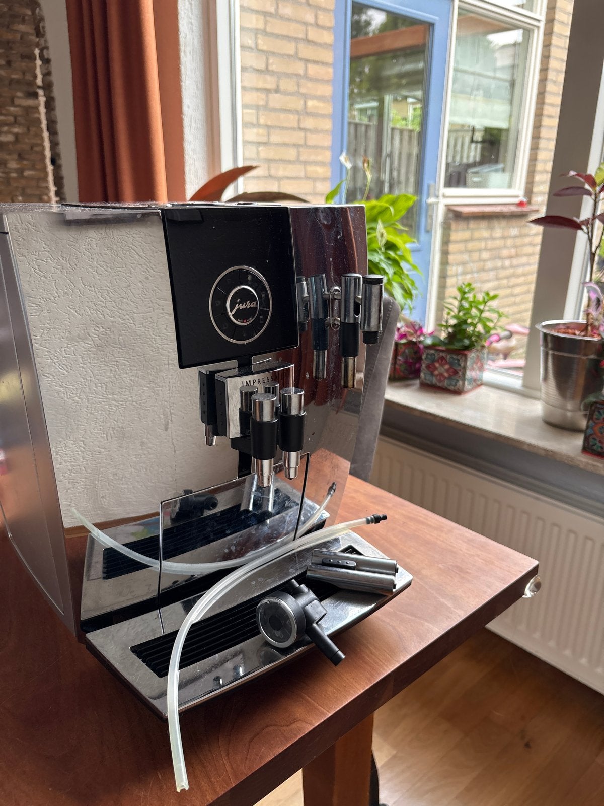 Jura Impressa J9 Koffiemachine, Witgoed en Apparatuur, Koffiezetapparaten, Ophalen, Afneembaar waterreservoir, Gebruikt, 10 kopjes of meer