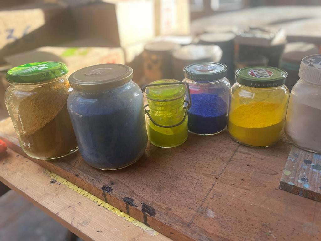 Pigment poeder, Ophalen, Ezel
