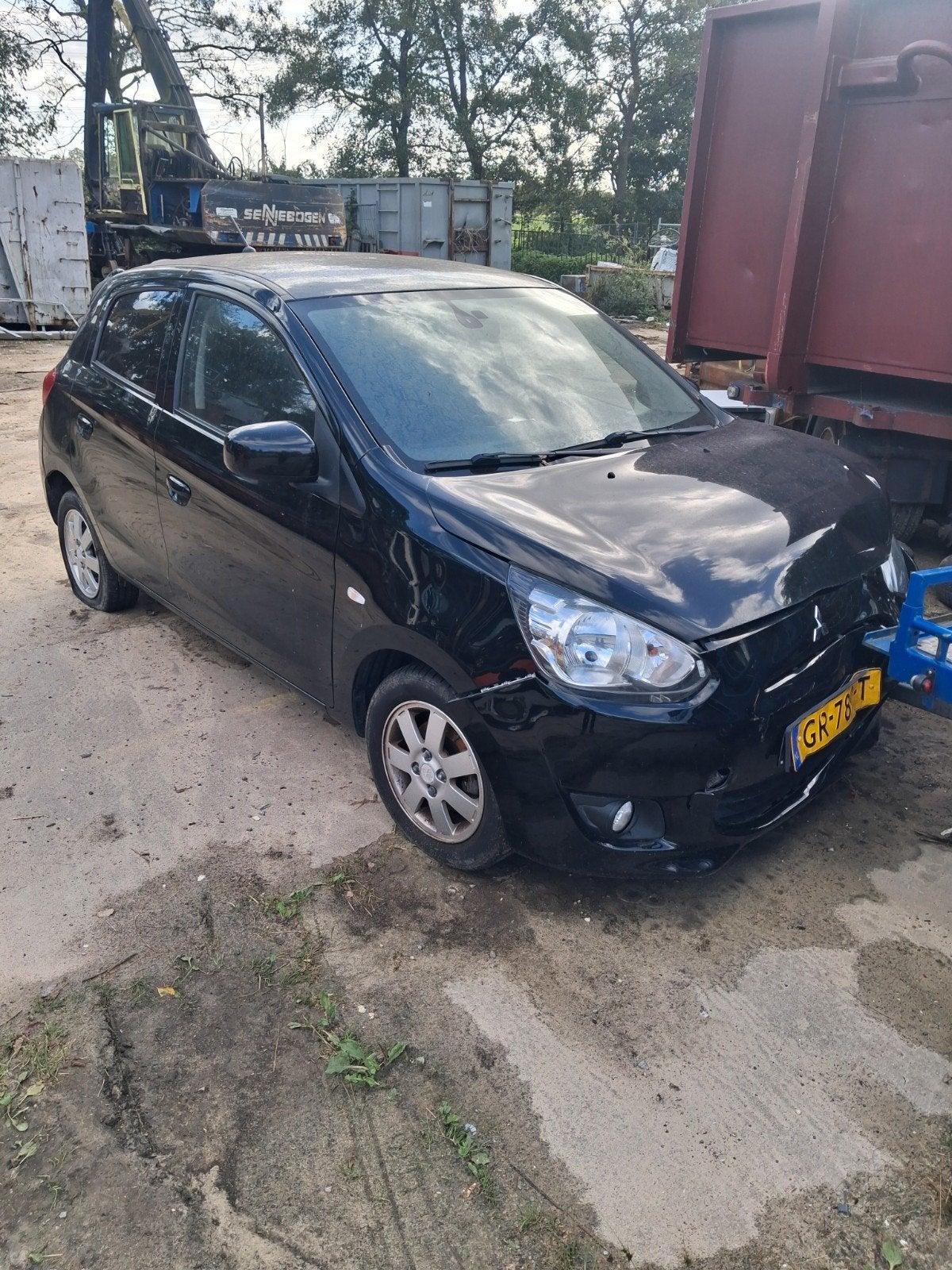 Mitsubishi space star 2015 zwart onderdelen verkoop, Ophalen of Verzenden, Gebruikt, Voor, Mitsubishi