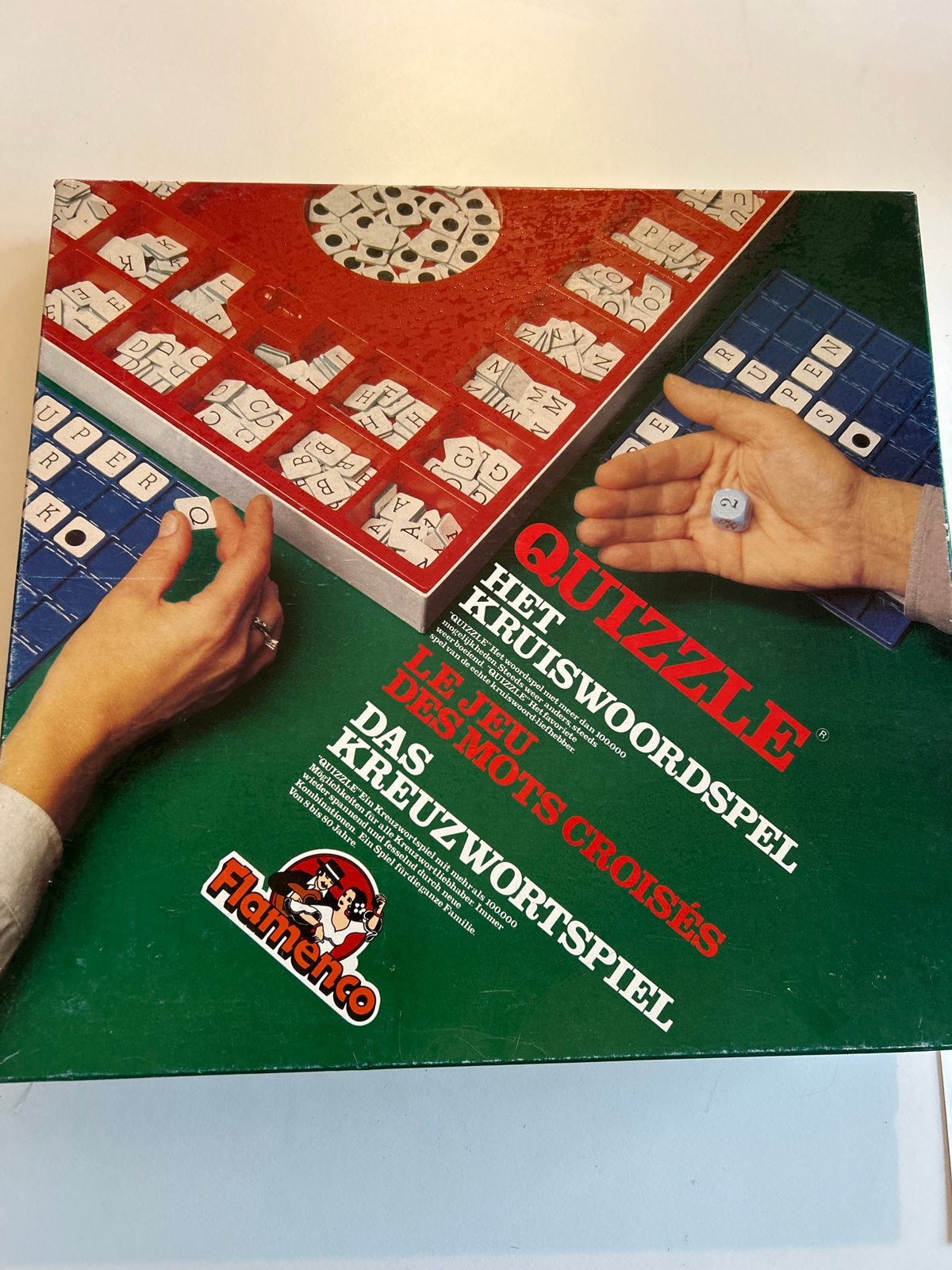 Quizzle: Het Kruiswoordspel - Compleet Gezelschapsspel, Een of twee spelers, Ophalen of Verzenden, Gebruikt