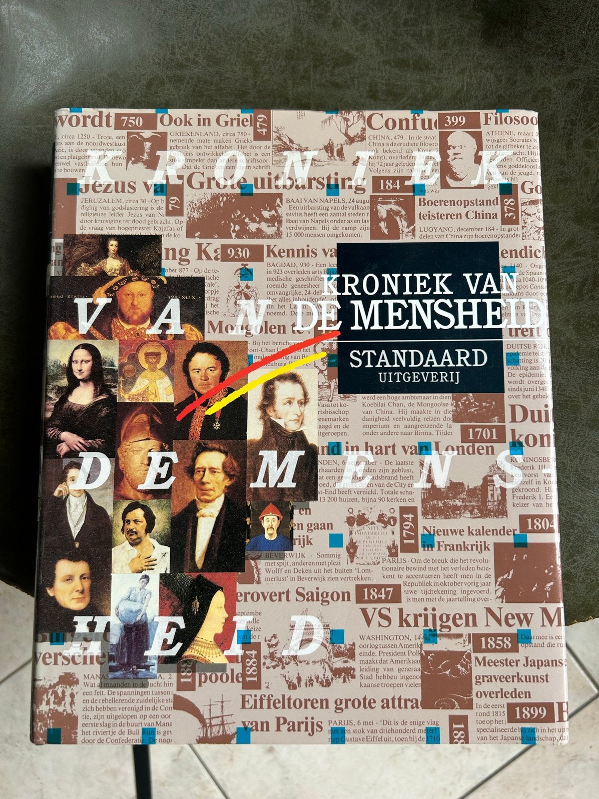 Kroniek van de Mensheid boek, Ophalen, 20e eeuw of later, Zo goed als nieuw