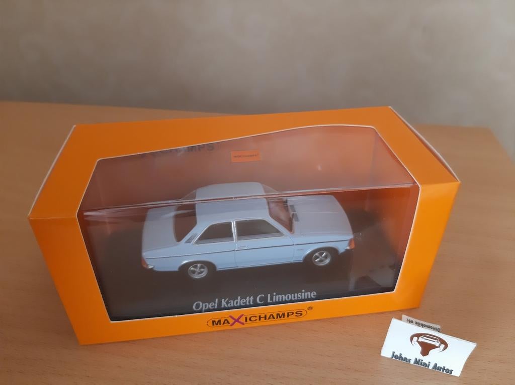 Opel Kadett C 1978 lichtblauw van Maxichamps 1:43, Hobby en Vrije tijd, Modelauto's | 1:43, Overige merken, Auto, Nieuw, Ophalen of Verzenden