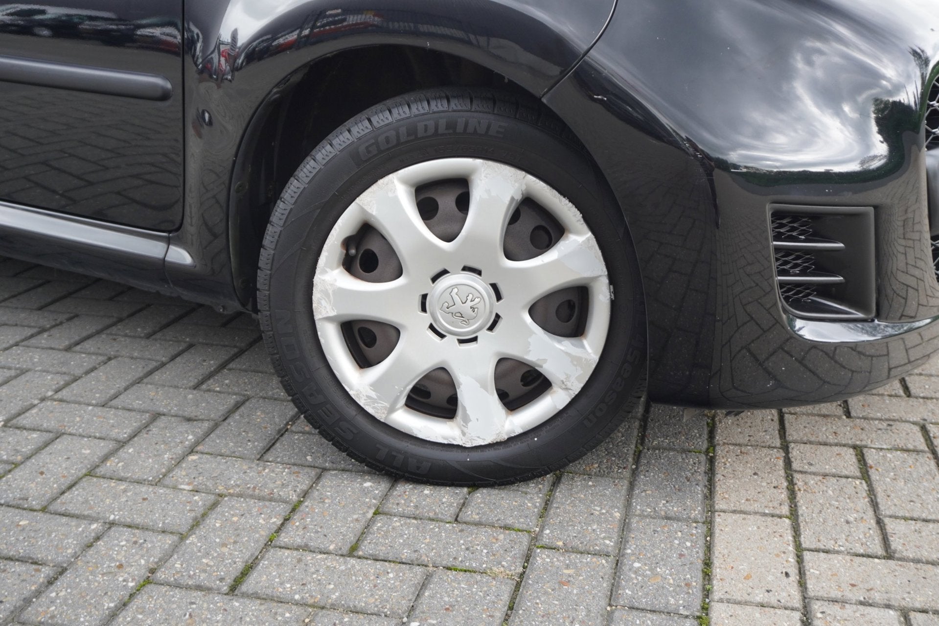 Peugeot 107 1.0-12V Sublime / AIrco / Radio, Voorwielaandrijving, Stof, Gebruikt, Zwart