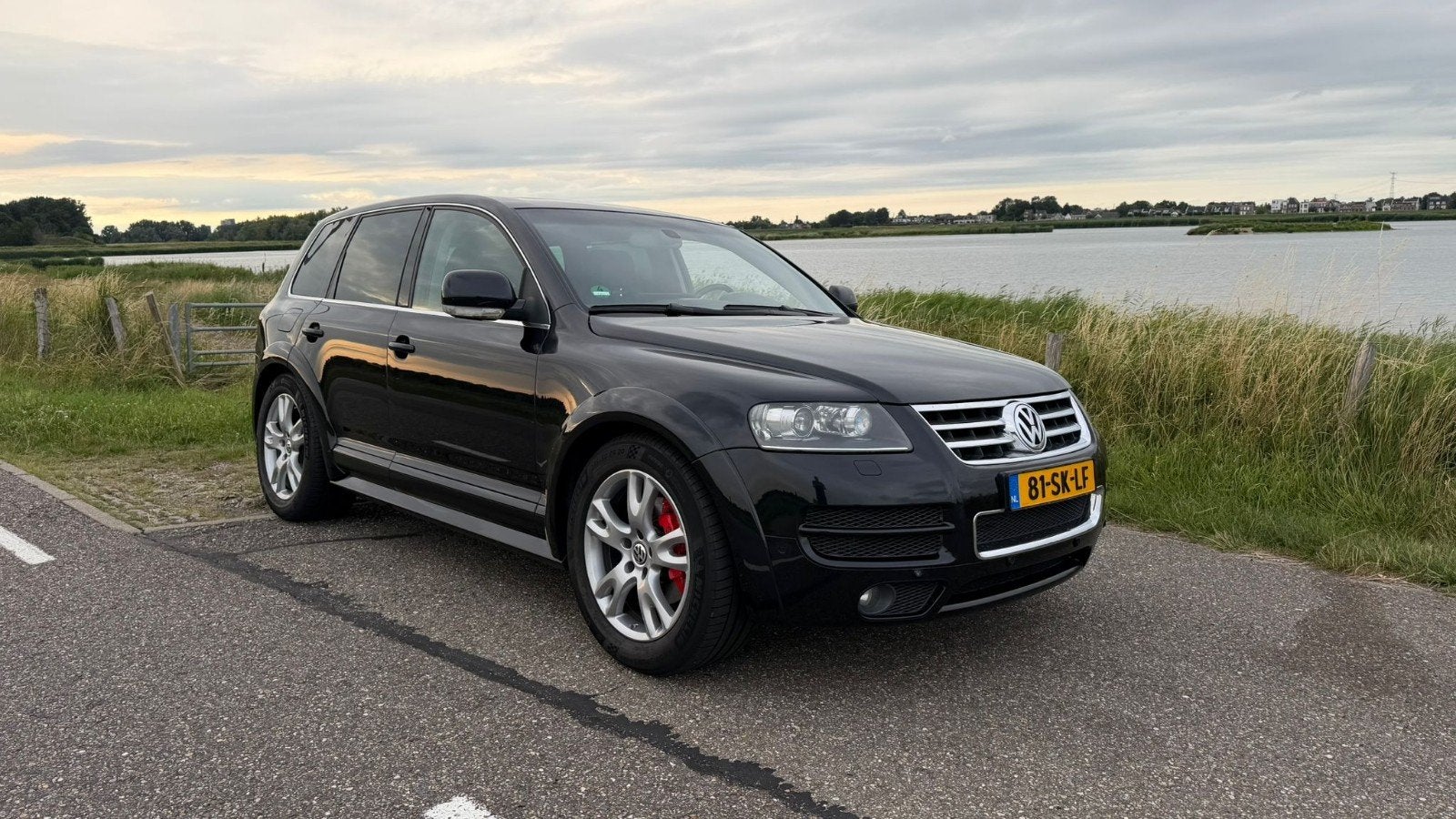 Volkswagen Touareg 6.0 W12 331KW 4MOTION AUT 2005 Zwart, Auto's, Volkswagen, Automaat, Zwart, 12 cilinders, Zwart