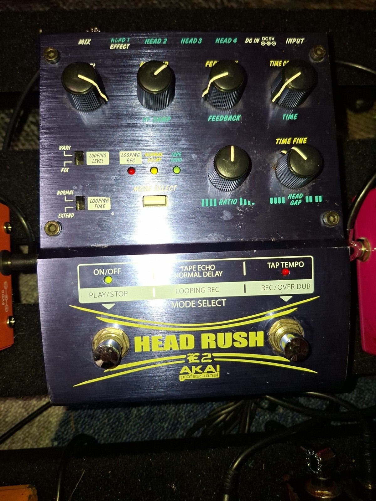 AKAI Head Rush E2 Delay/Looper Pedaal, Ophalen of Verzenden, Gebruikt, Delay of Echo