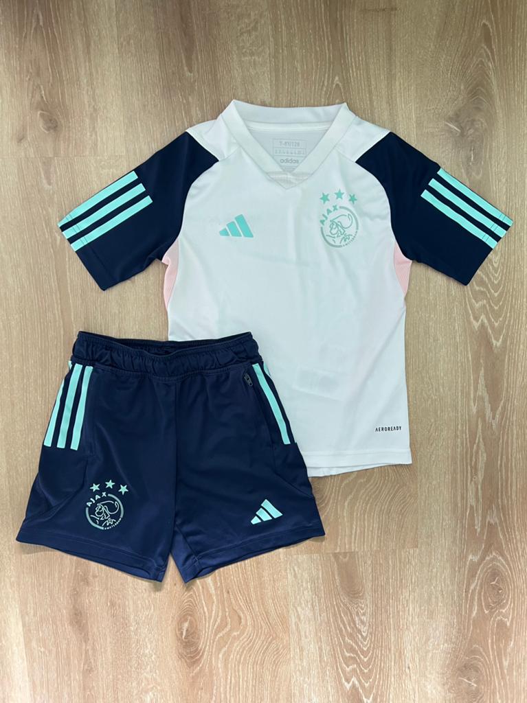 Ajax trainingsset Adidas 23/24 Maat 128, Kinderen en Baby's, Kinderkleding | Maat 128, Gebruikt, Jongen of Meisje, Sport- of Zwemkleding
