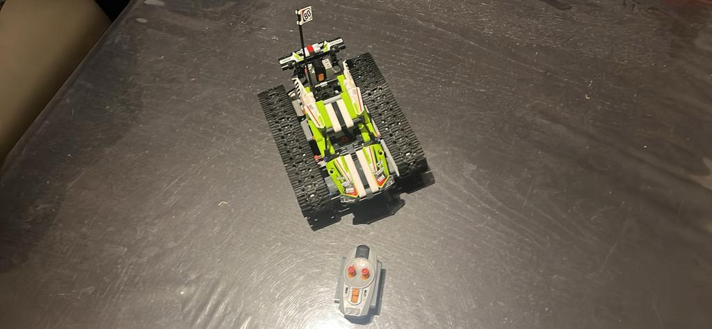 LEGO Technic 42065 RC Tracked Racer te koop!!, Ophalen of Verzenden, Zo goed als nieuw, Complete set, Lego