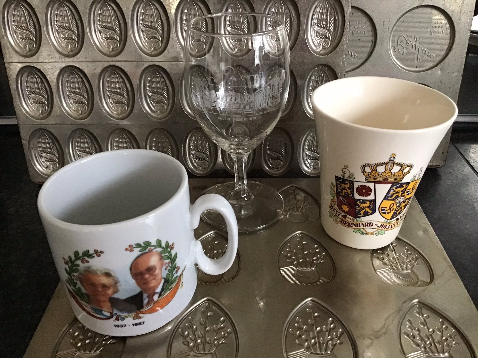 Diverse Koninklijk Huis - Juliana -Beatrix -Willem-Alexander, Ophalen of Verzenden, Zo goed als nieuw, Servies